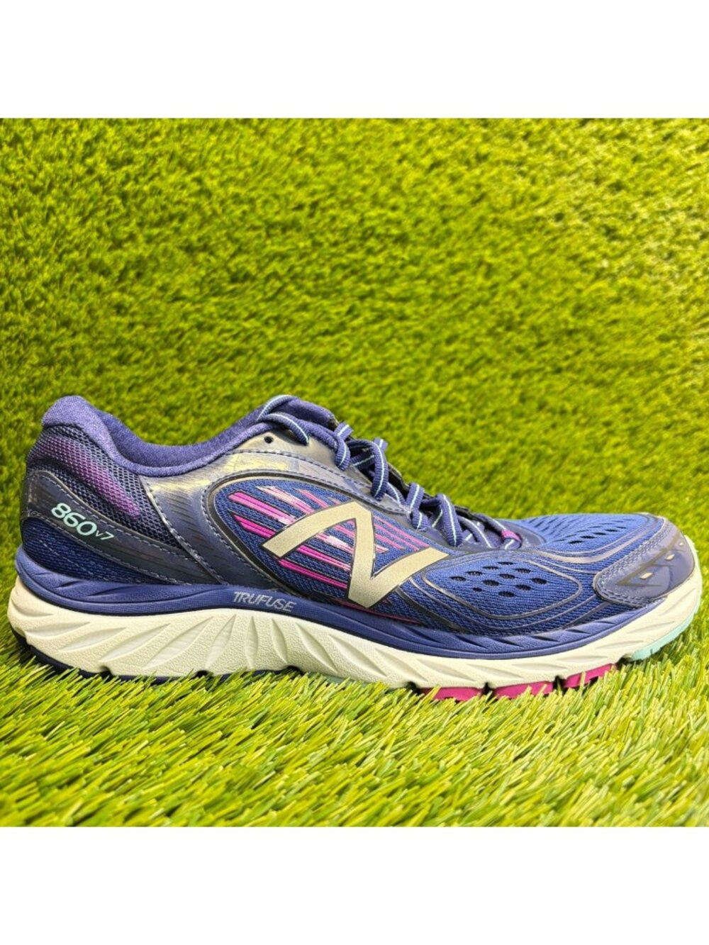New Balance 860v7 Womens Size 11 Royal Blue Pink Athletic Running Shoes Sneakers
